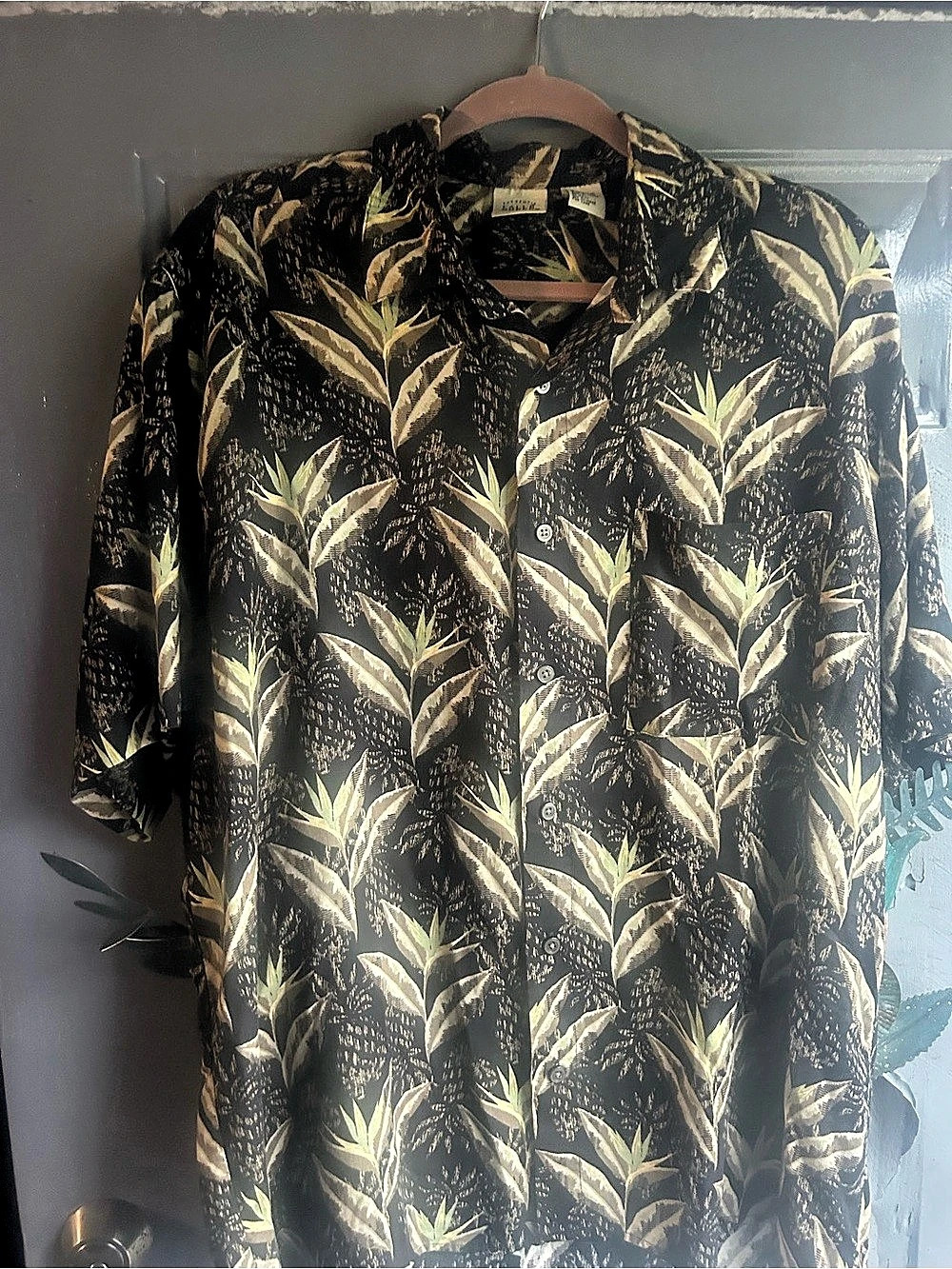 Falls Creek Authentic Men’s Large Button Up Short Sleeve Hawaiin Shirt Floral